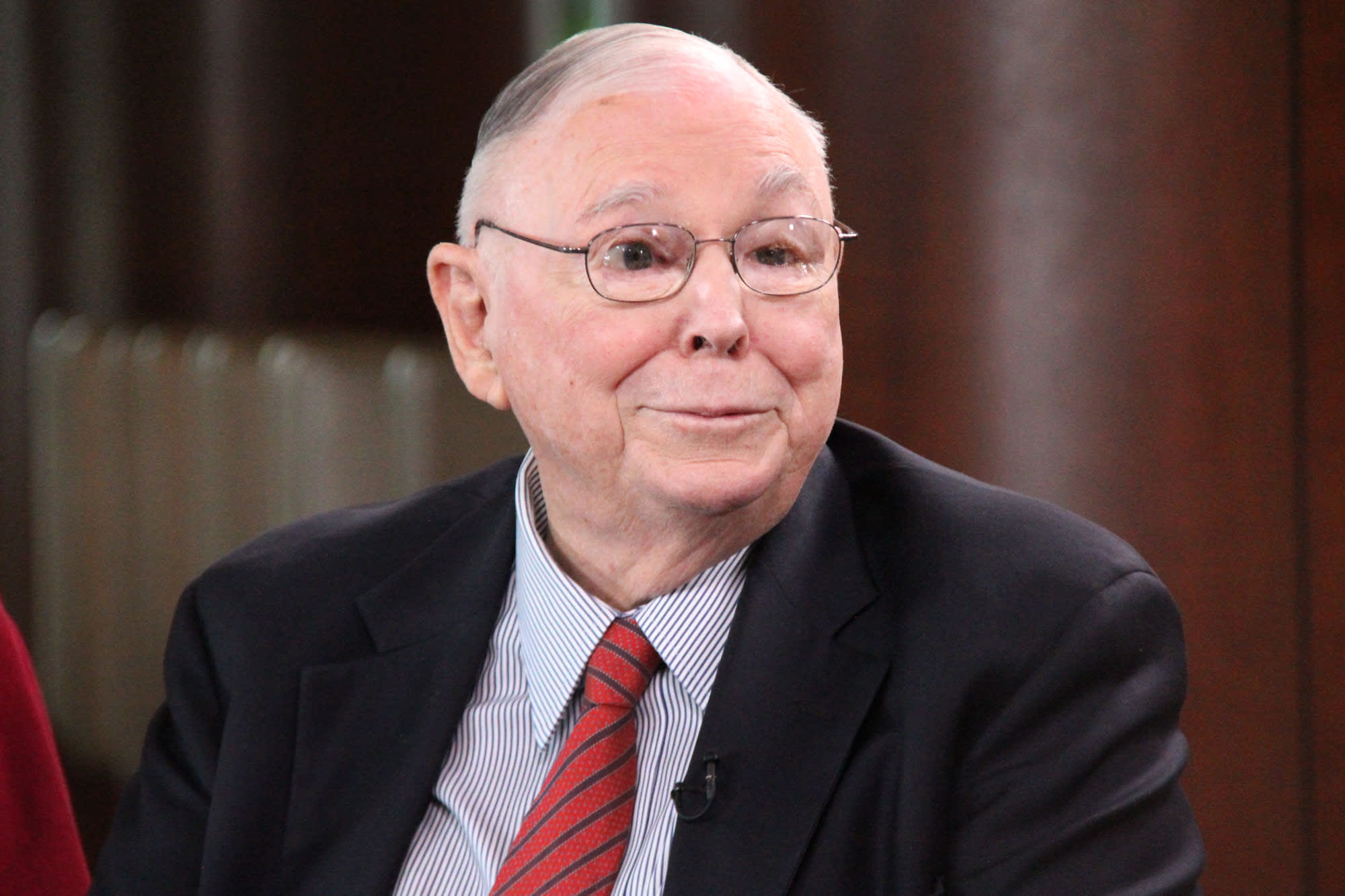 Bài học đầu tư từ Phó chủ tịch Tập đoàn Berkshire Hathaway Charlie Munger 20230401_Investo_Yen-Anh_Charlie-Munger_2